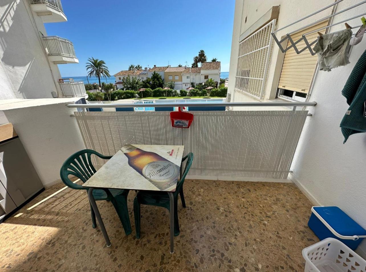 Apartamento En Complejo Residencial Con Piscina Y Garaje Frente Al Mar Валенсия Екстериор снимка